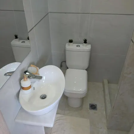 Hermanas Seaside Peraía